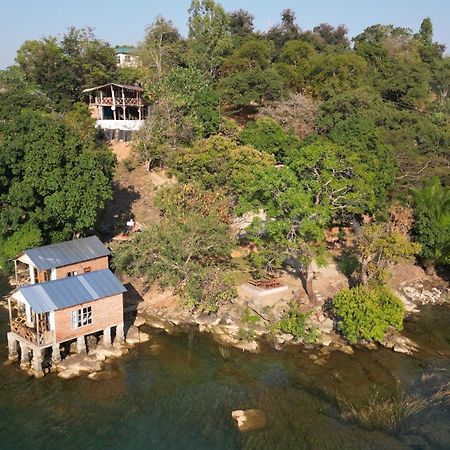 Soul Rebel Lodge & Backpackers Nkhata Bay 外观 照片