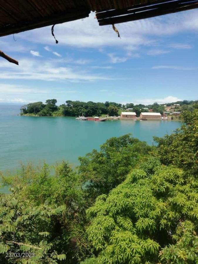 Soul Rebel Lodge & Backpackers Nkhata Bay 外观 照片