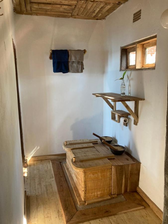Soul Rebel Lodge & Backpackers Nkhata Bay 外观 照片