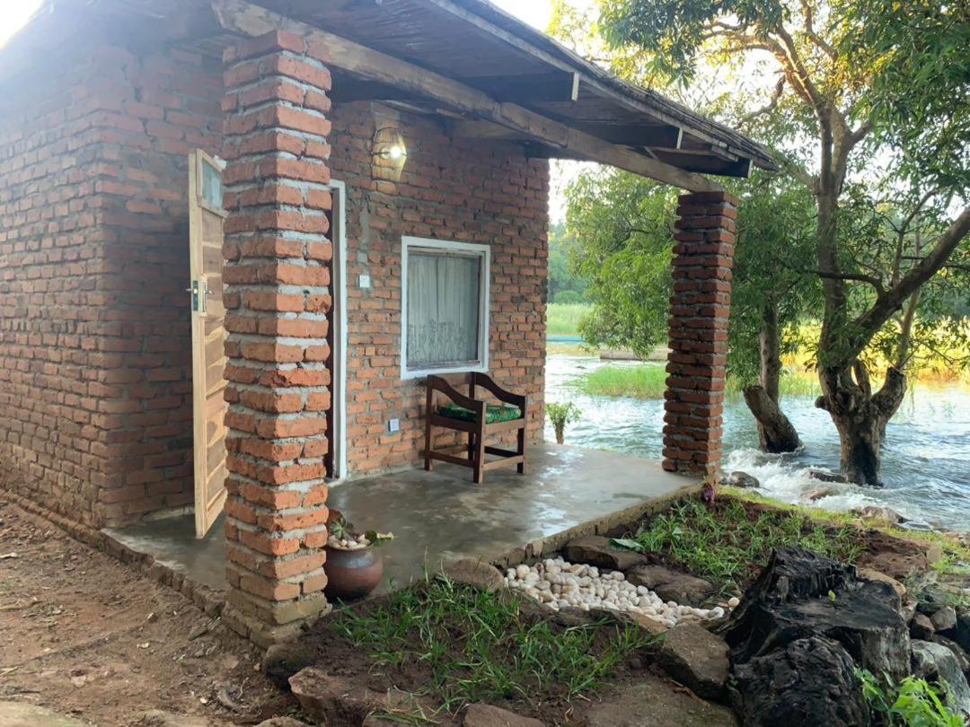 Soul Rebel Lodge & Backpackers Nkhata Bay 外观 照片