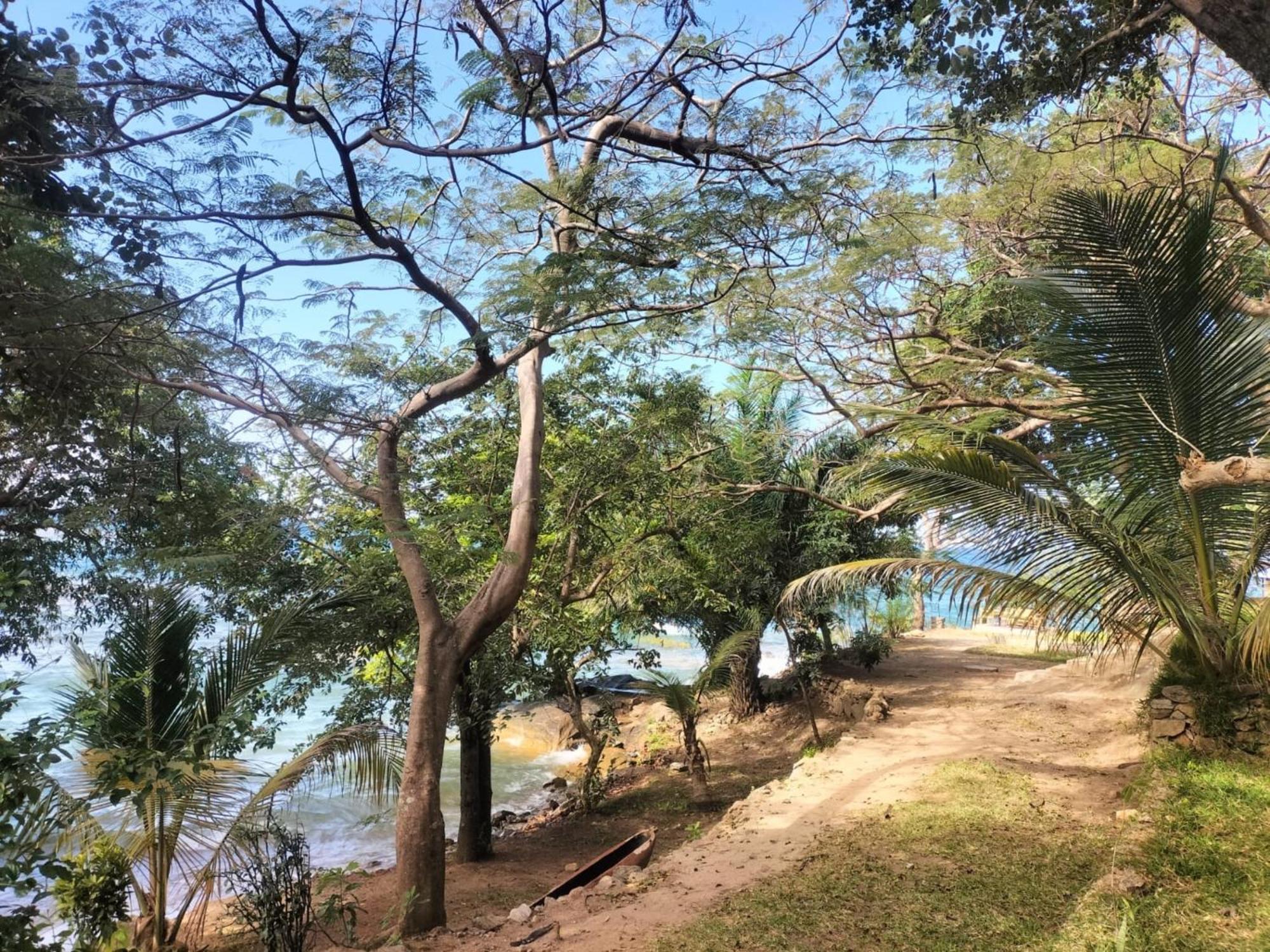 Soul Rebel Lodge & Backpackers Nkhata Bay 外观 照片