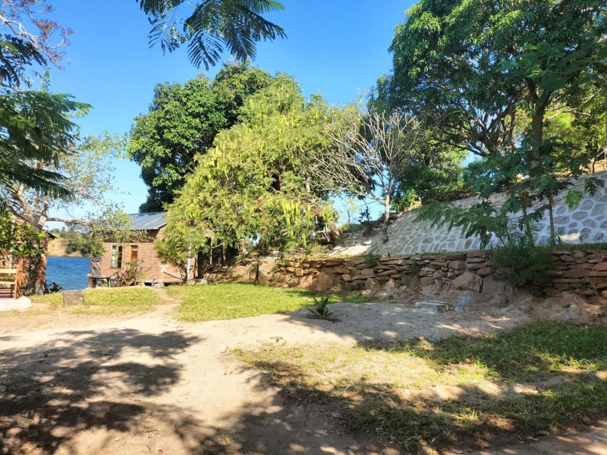Soul Rebel Lodge & Backpackers Nkhata Bay 外观 照片
